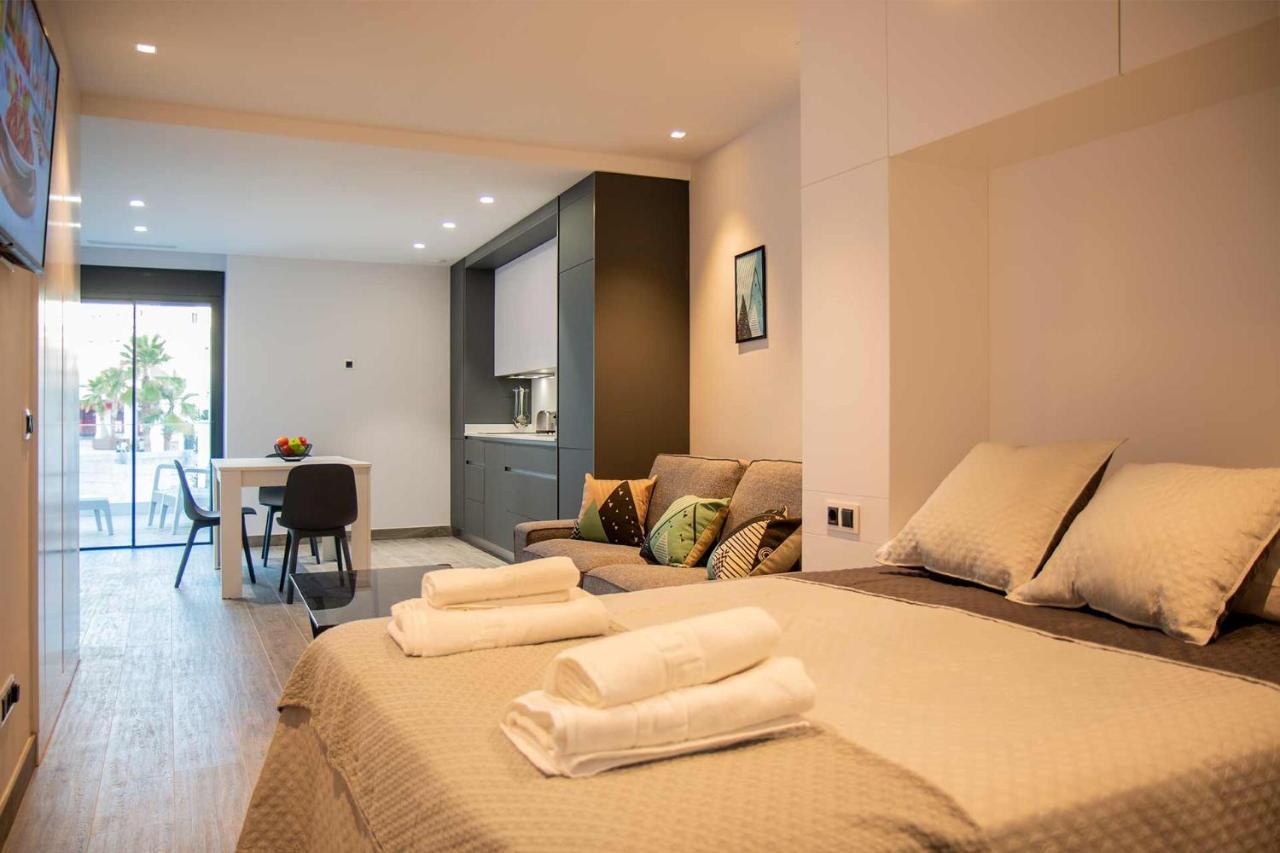 Apartamentos Vacacional En Plaza De Espana Nerja Bagian luar foto