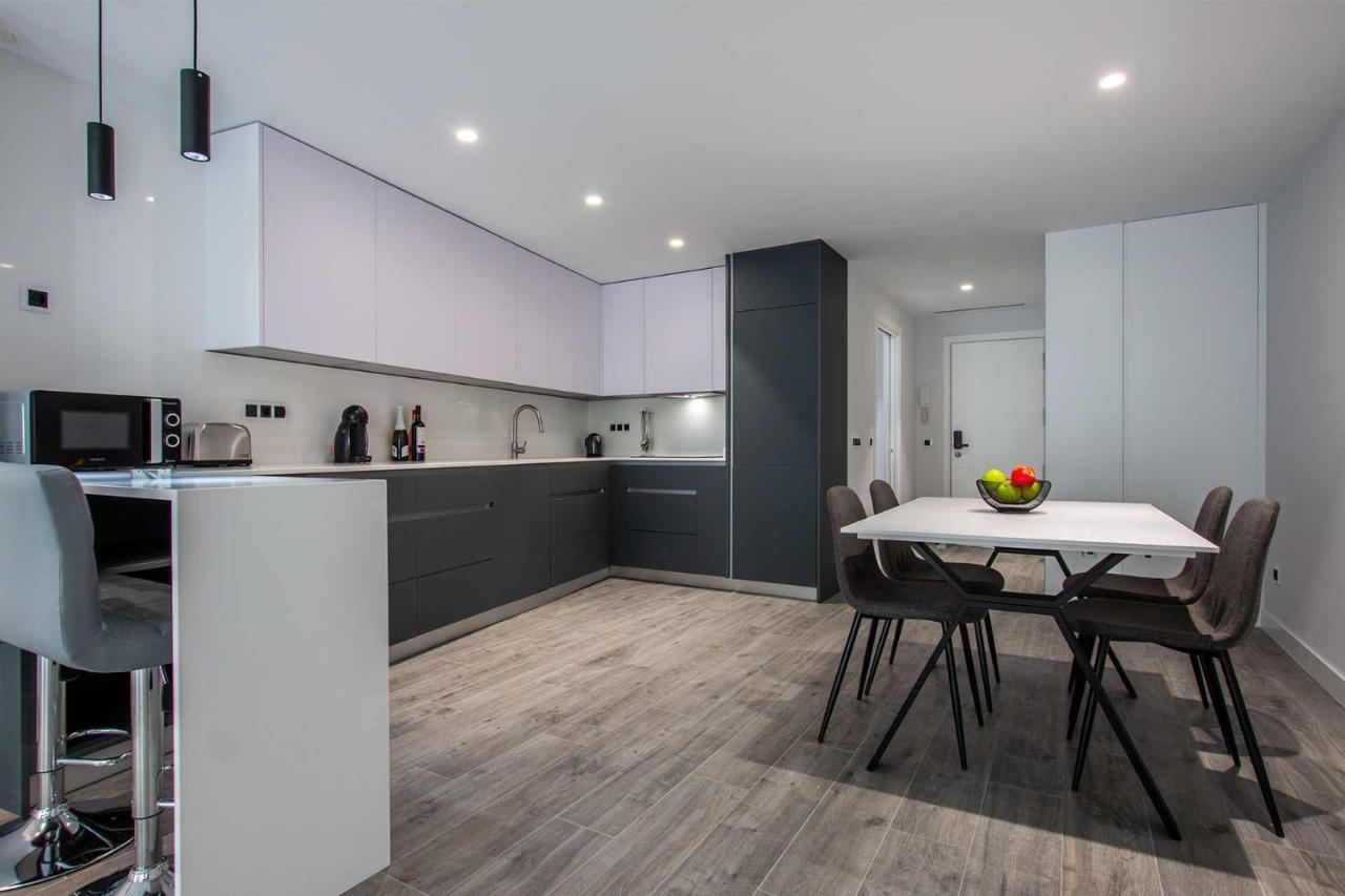 Apartamentos Vacacional En Plaza De Espana Nerja Bagian luar foto