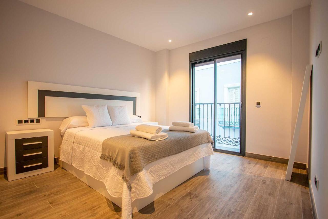 Apartamentos Vacacional En Plaza De Espana Nerja Bagian luar foto