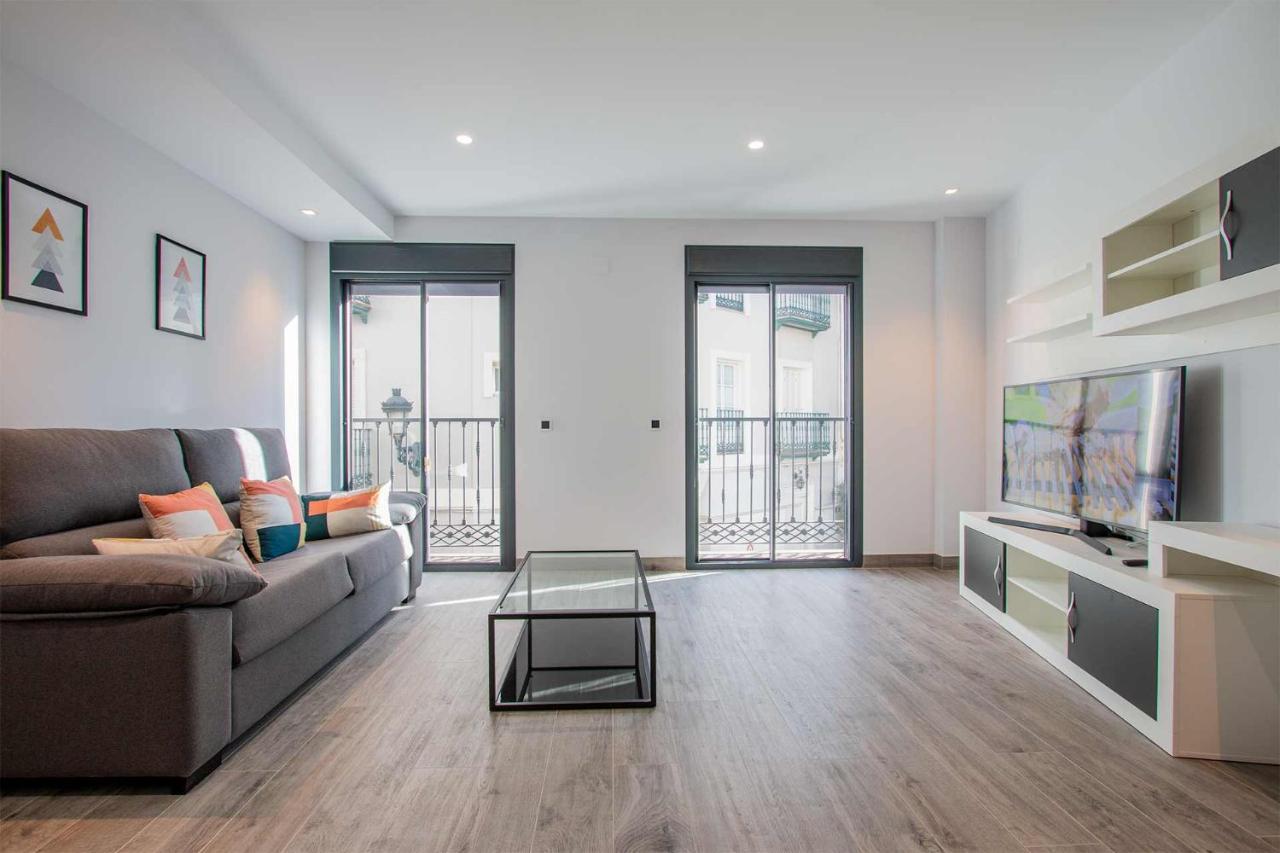 Apartamentos Vacacional En Plaza De Espana Nerja Bagian luar foto