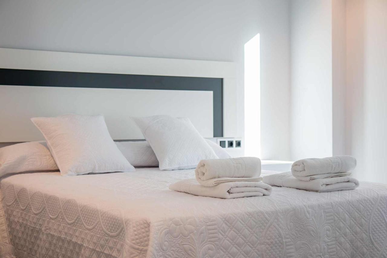 Apartamentos Vacacional En Plaza De Espana Nerja Bagian luar foto