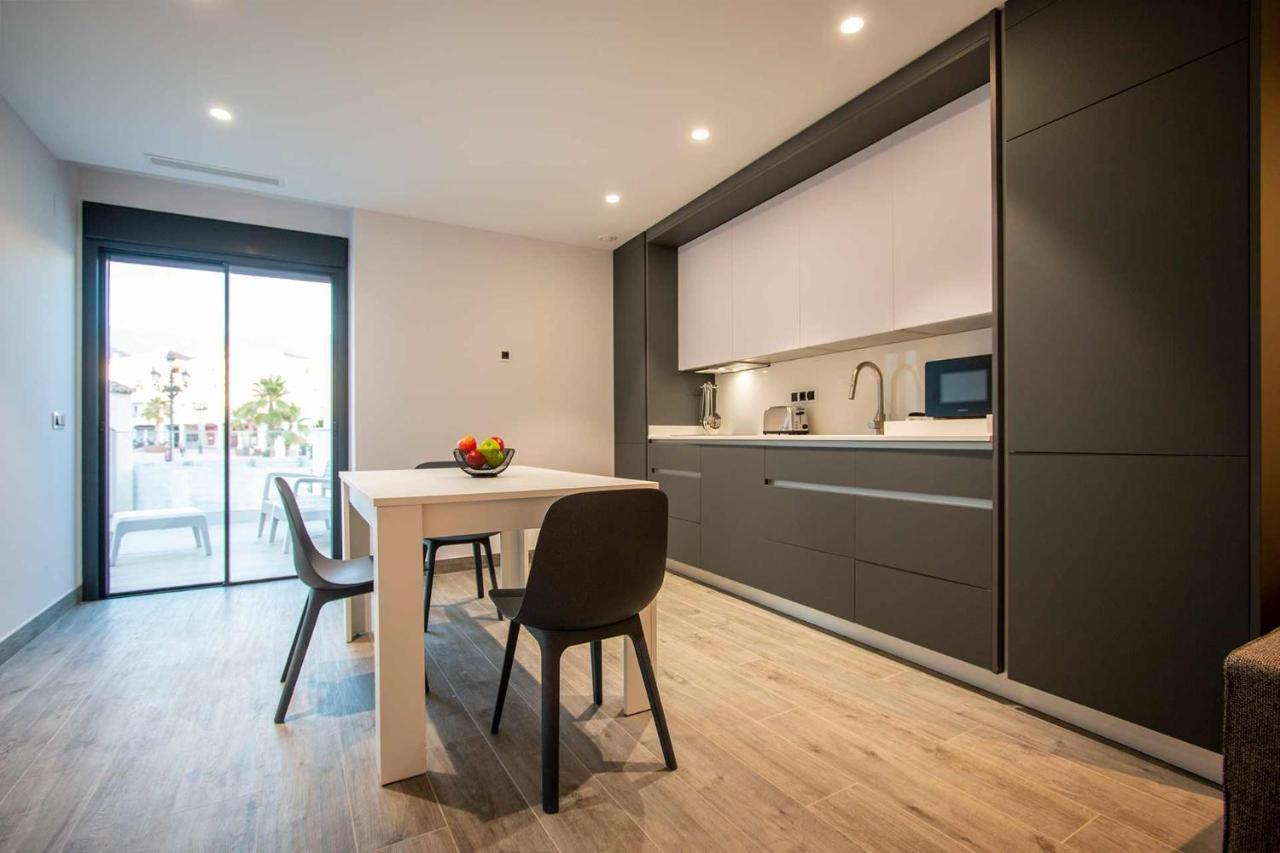 Apartamentos Vacacional En Plaza De Espana Nerja Bagian luar foto