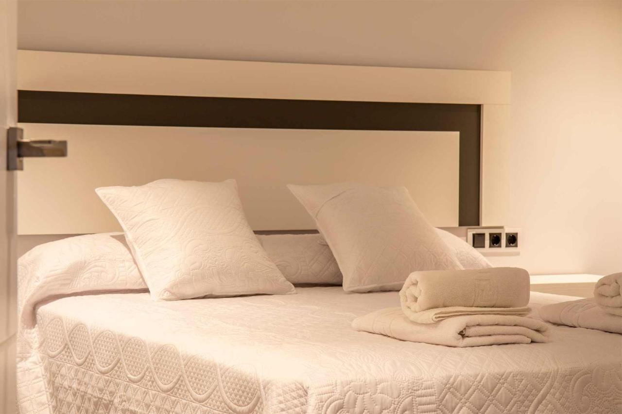 Apartamentos Vacacional En Plaza De Espana Nerja Bagian luar foto