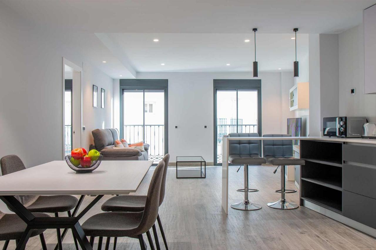 Apartamentos Vacacional En Plaza De Espana Nerja Bagian luar foto