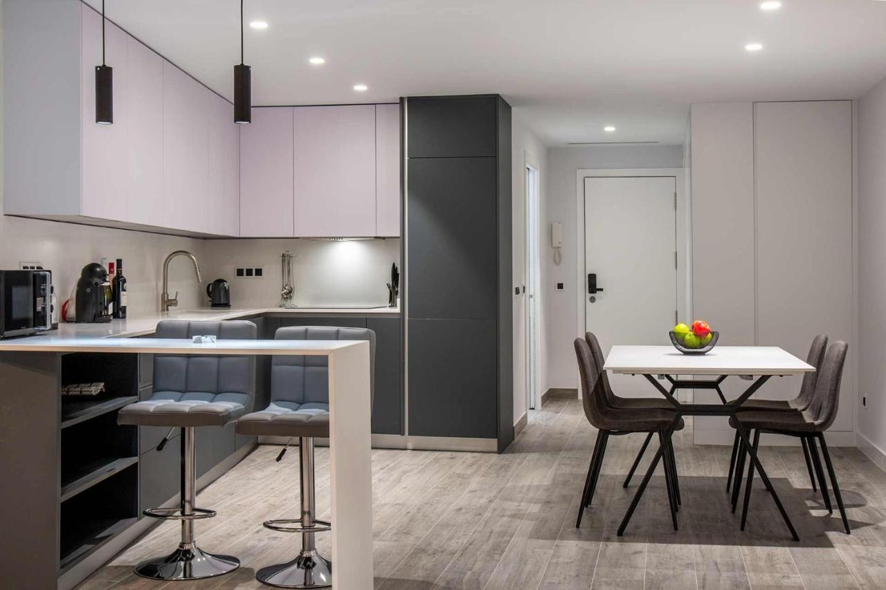 Apartamentos Vacacional En Plaza De Espana Nerja Bagian luar foto